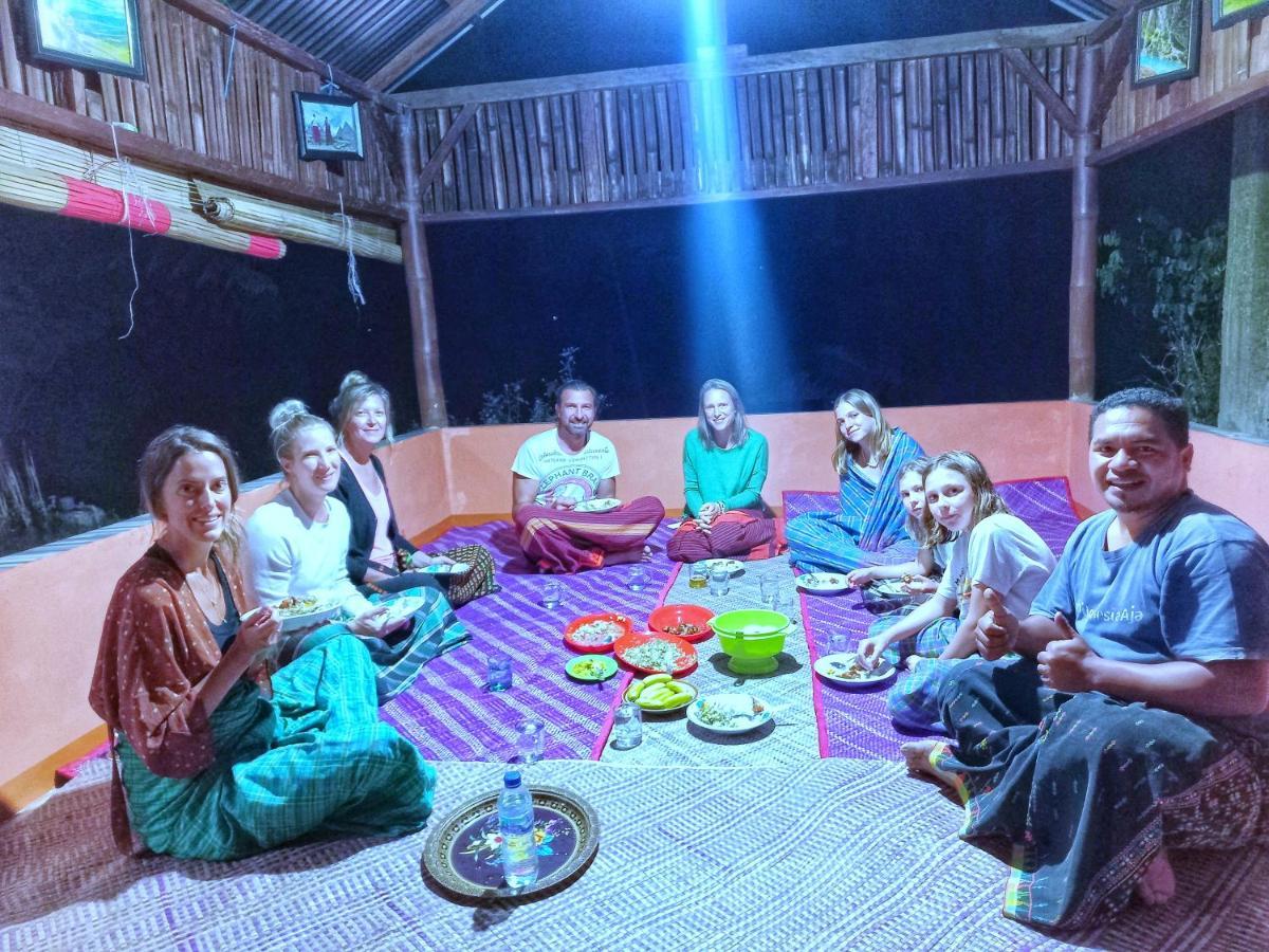 Sun Rice Homestay Ruteng Eksteriør billede