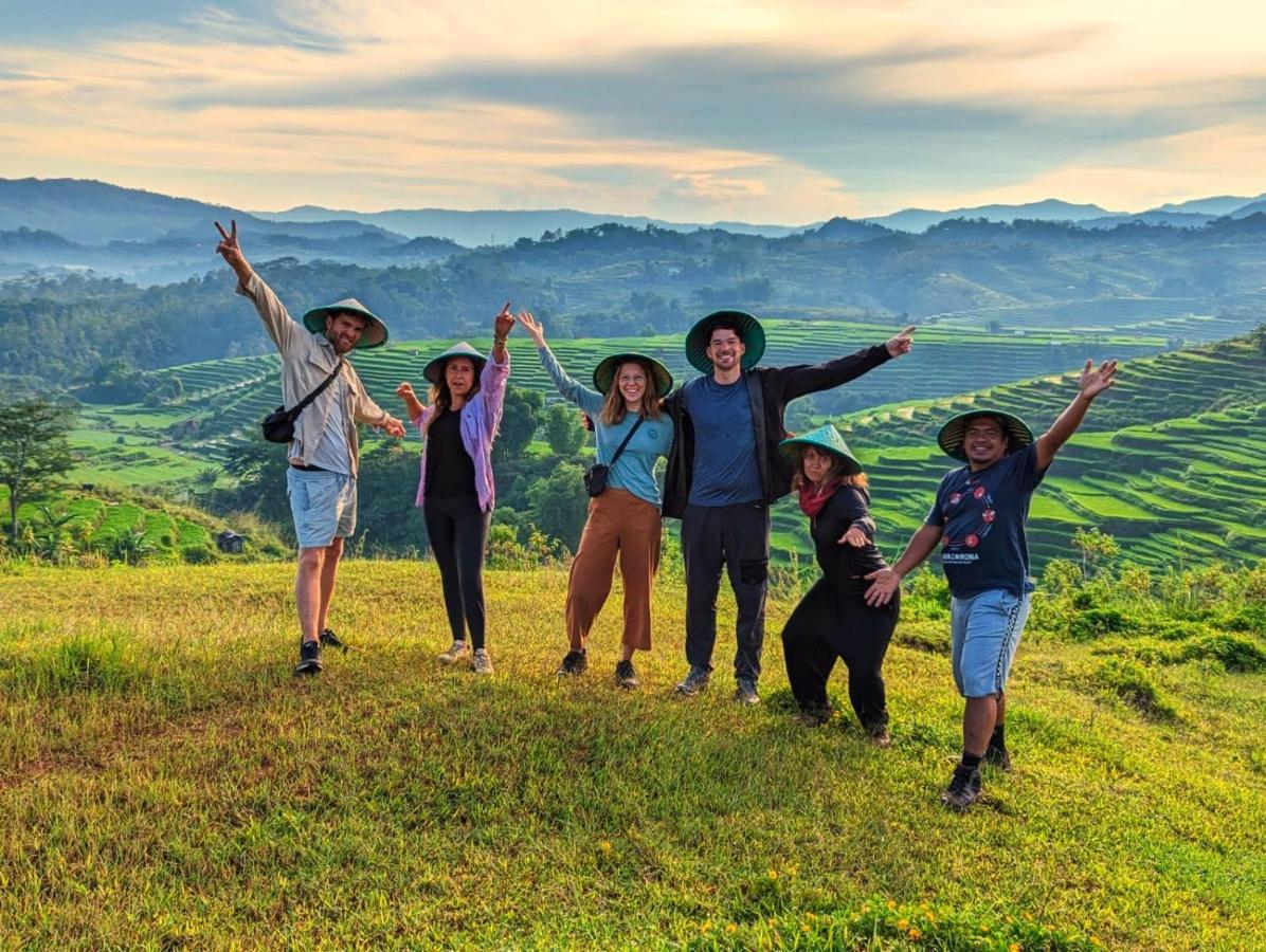 Sun Rice Homestay Ruteng Eksteriør billede