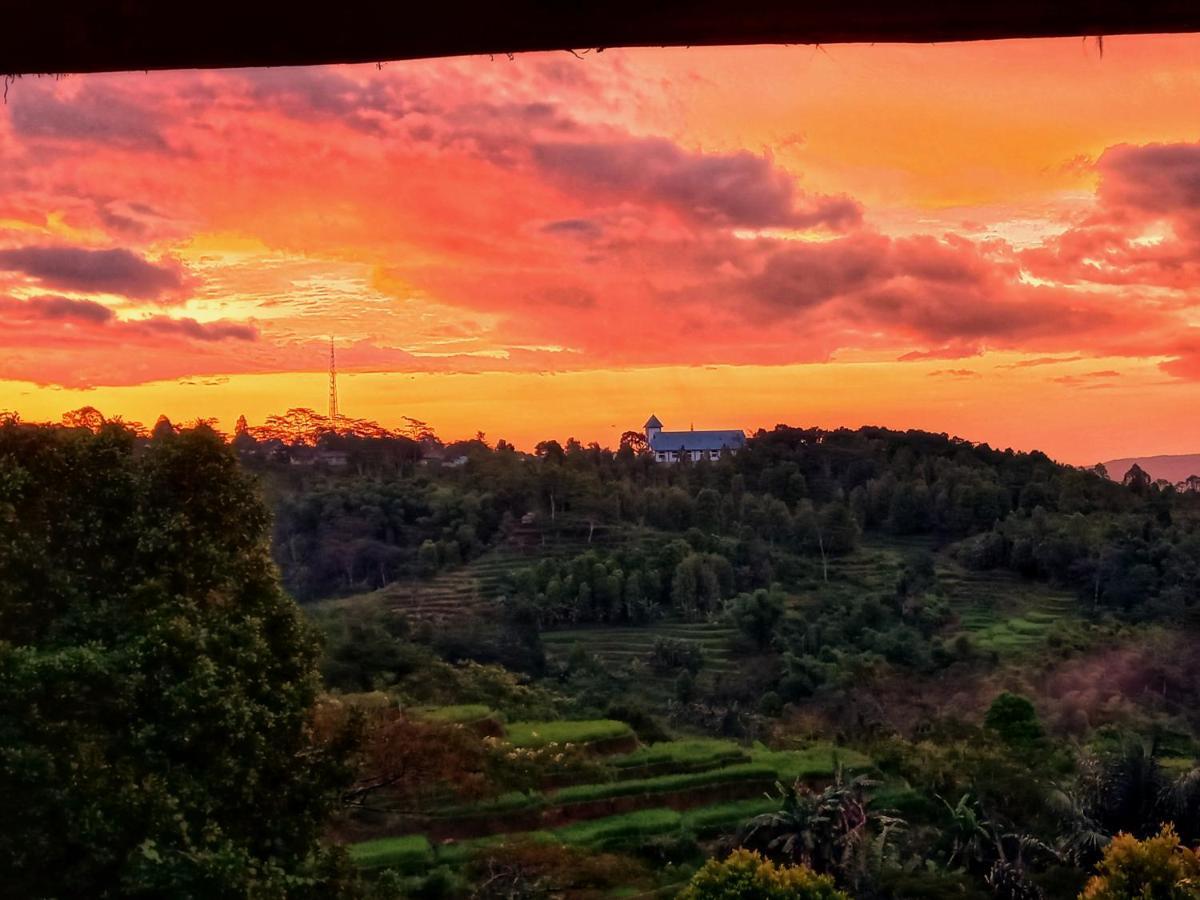 Sun Rice Homestay Ruteng Eksteriør billede